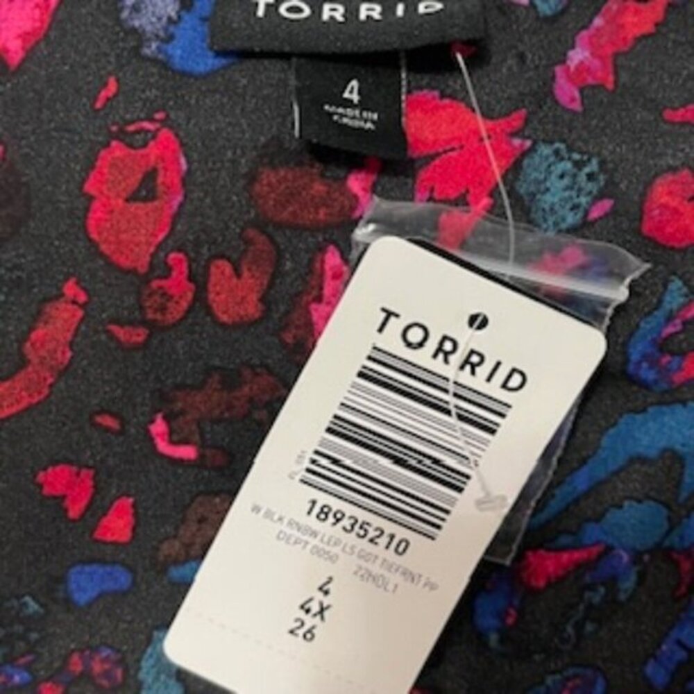 NEW Torrid Floral Blouse Women's Plus Size 4 Empire Waist V-neck 3/4 Sleeve NWT - Picture 9 of 9